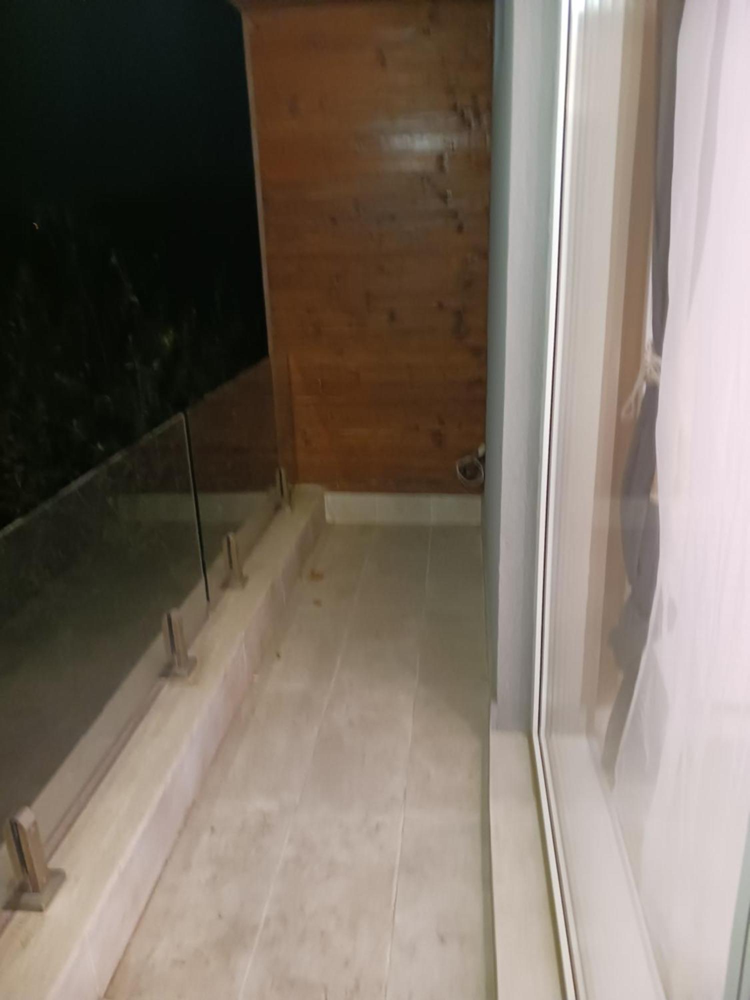 Myky Mouse Nu Primesc Santieristi Si Petrecareti Διαμέρισμα Βουκουρέστι Εξωτερικό φωτογραφία